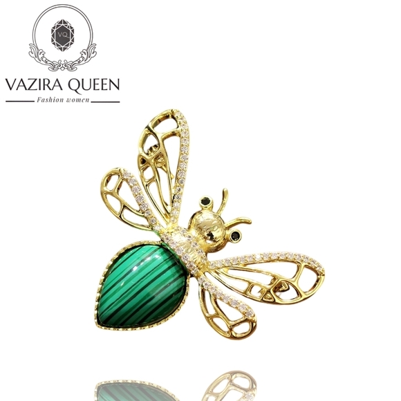 VQ Bee Brooch - Picture 1 of 5